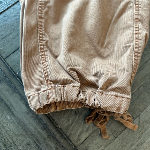 Old Navy High Waisted Balloon Jogger, EUC, size medium. - Picture 3 of 6